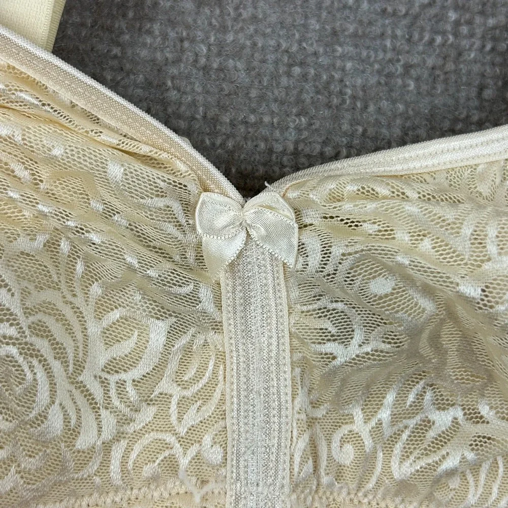 Breezies Lace Lightly Underwire Balconette‎ Bra Womens 34D Beige Nylon Stretch